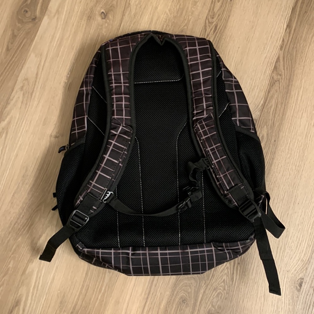 BACKPACK - Picture 2 of 2